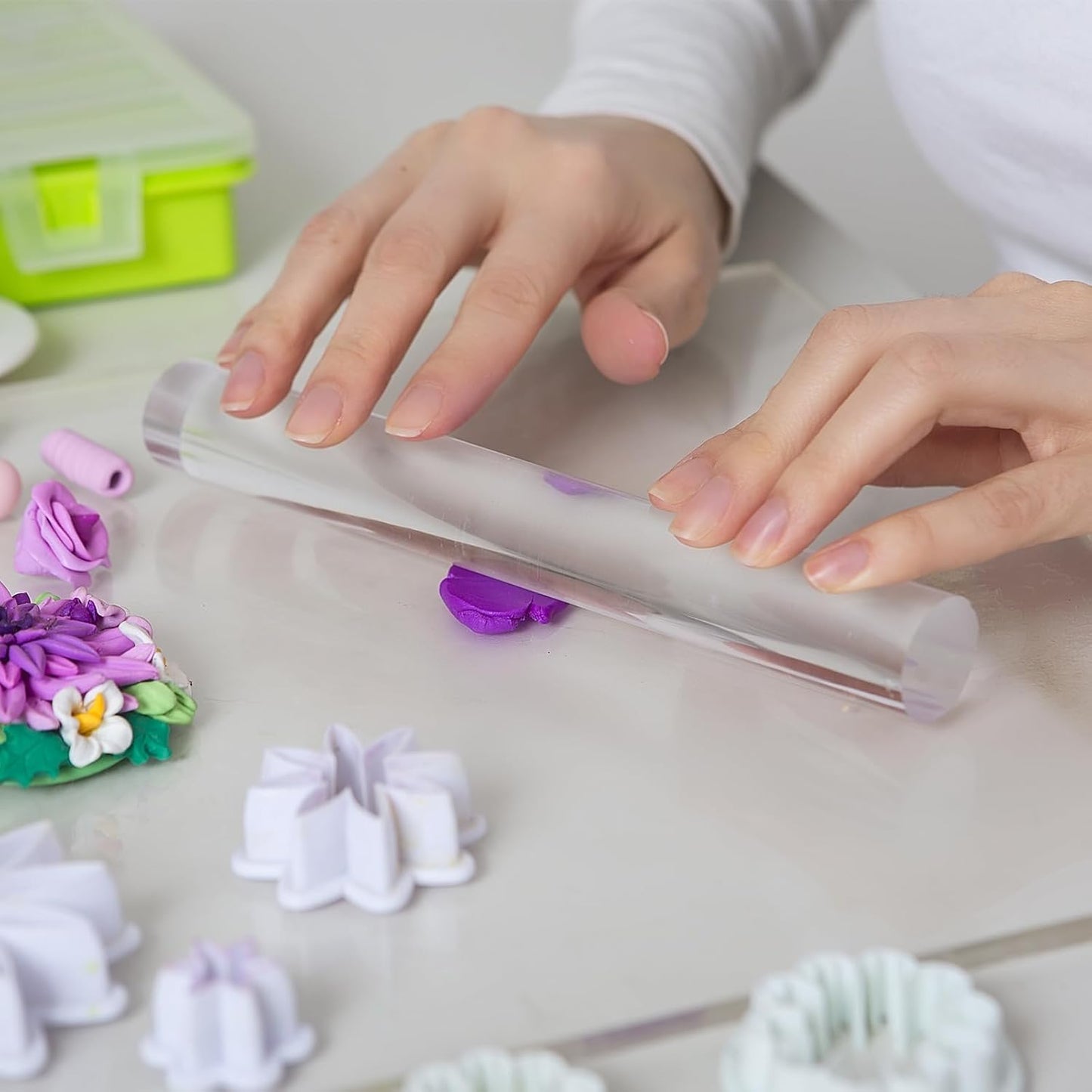 HARFINGTON Acrylic Clay Roller 9 Inch x 1 Inch Solid Non-Stick Plastic Round Tube Roller Polymer Clay Rod Fondant Rolling Pin for Shaping, Sculpting, Modeling DIY Crafts, Green