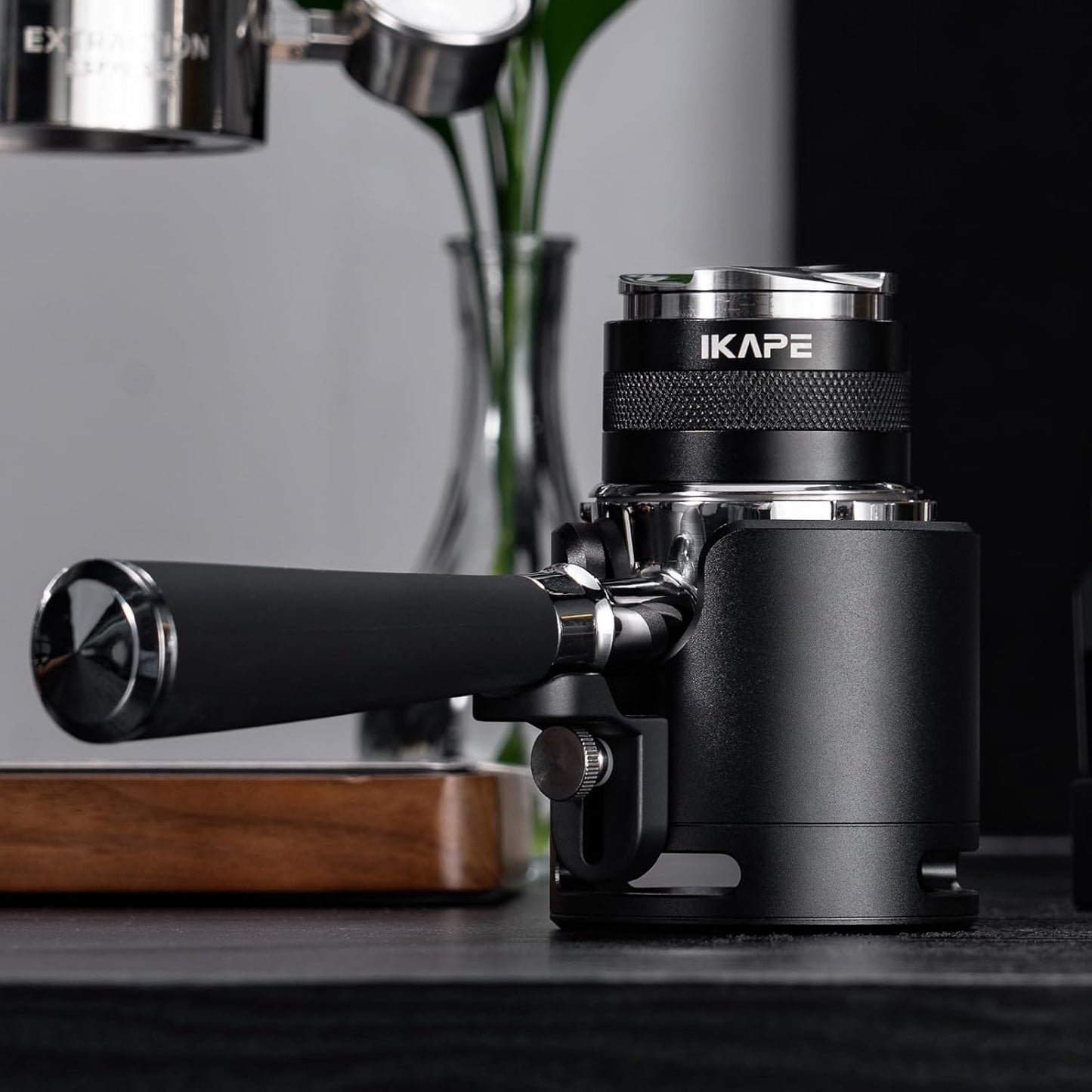 IKAPE 58mm Bottomless Naked Portafilter, Coffee Portafilter with Black Silicone Handle, Fits E61, Flair 58, ECM, Rocket, Sanremo, Synesso, Slayer, VBM Machines, with 18g Capacity Filter Basket